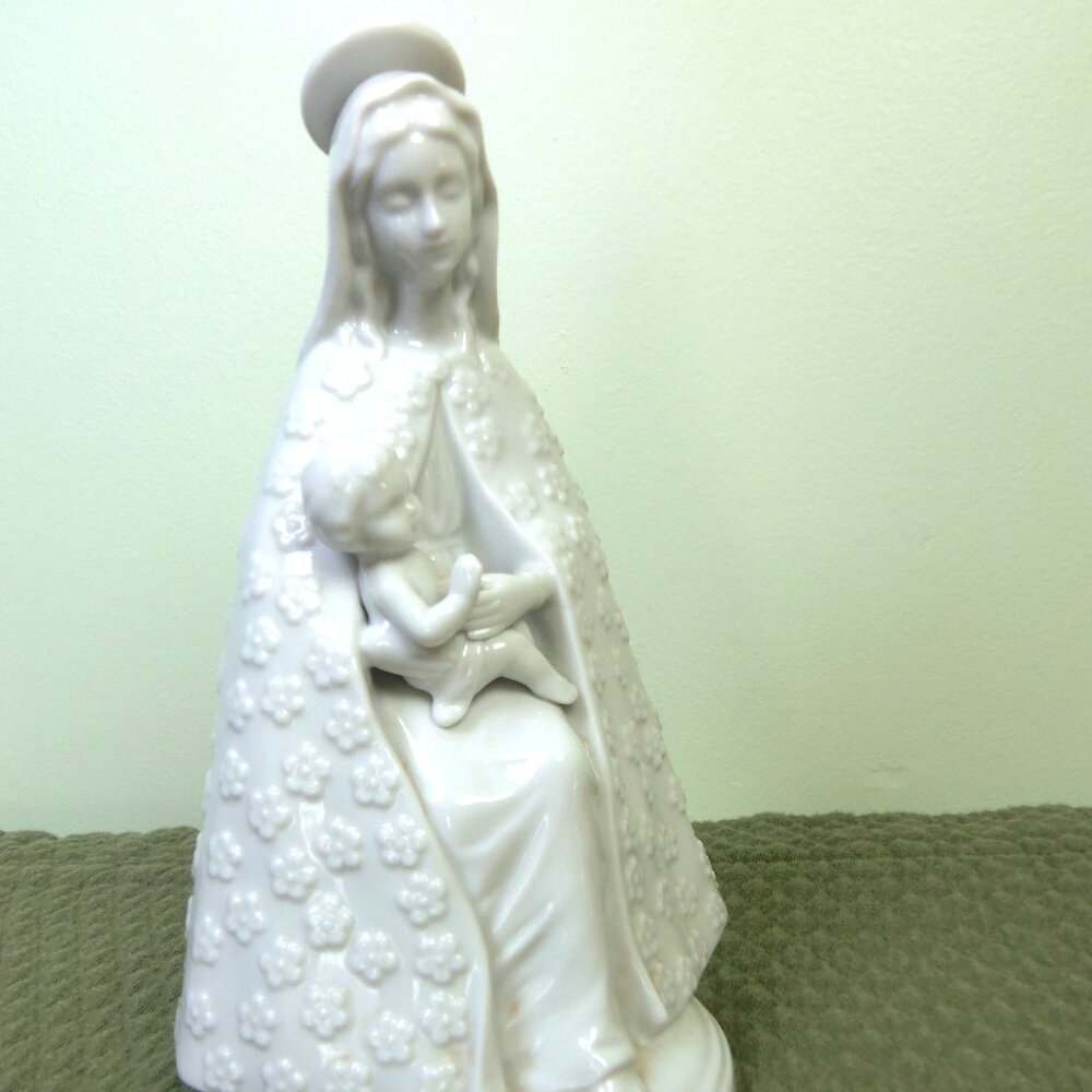 VTG Madonna & Child Porcelain Figurine Classic Faith‎ Based Art Decor Catholic